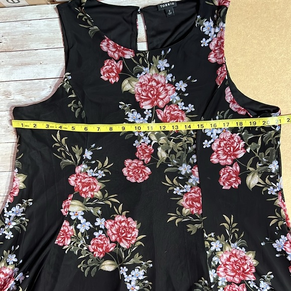 Torrid 2 Floral Mesh Lined Dress Stretch Plus 2X - Picture 8 of 11